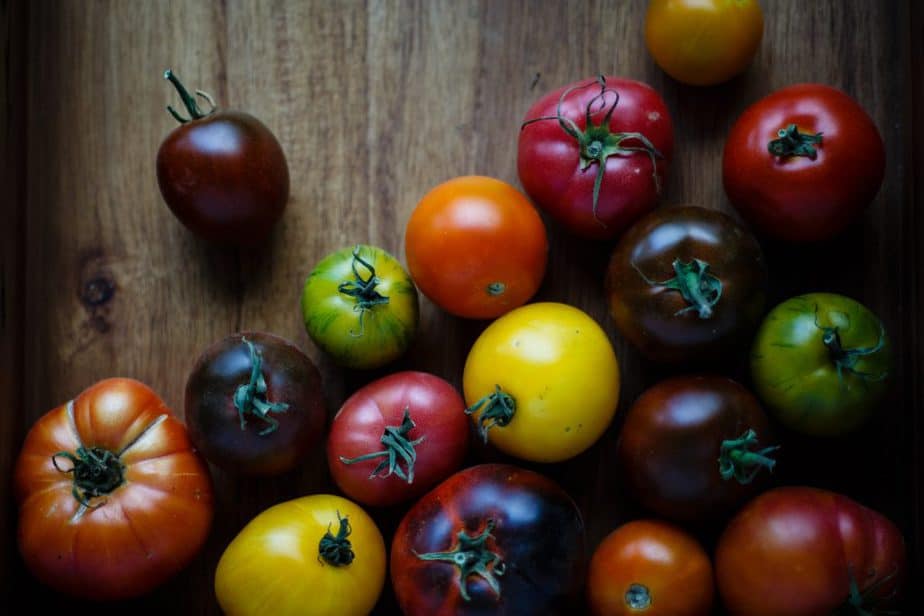 Different color tomatoes