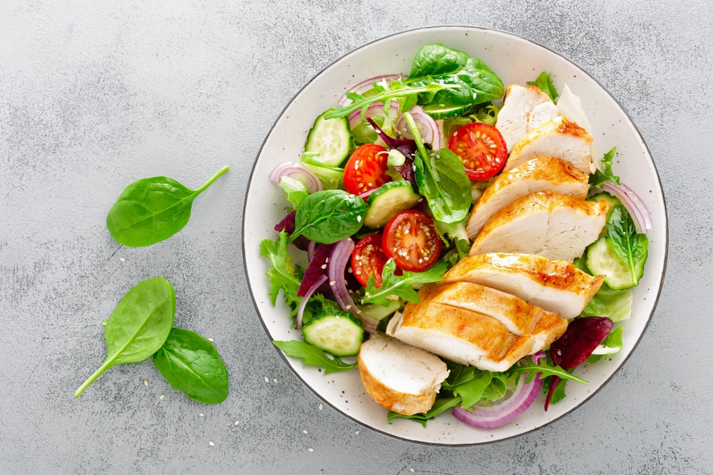 Grilled-chicken-breast-on-garden-salad